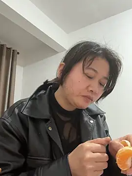 daaqnn (F milf) - 大逼吃手