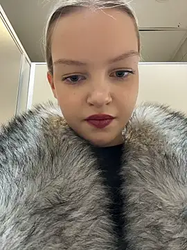 ashleymur (F teen) - Masturbation for 10 minutes