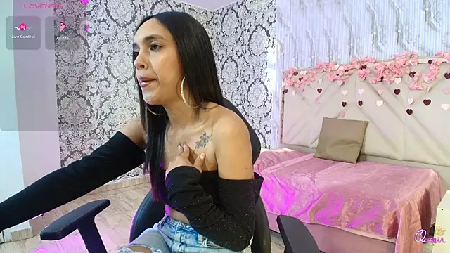 tiny_tay - TINY_TAY's free webcam