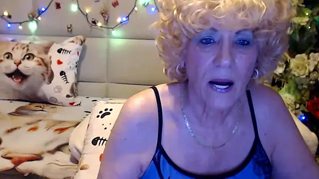 happywomanon - HappyWomanOn's free webcam