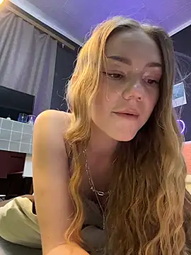 MilaMoone live sex cam