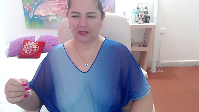 leonela_69 - Leonela_69's free webcam - UK Sex Cams