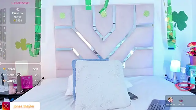 Thayler_jones live sex cam