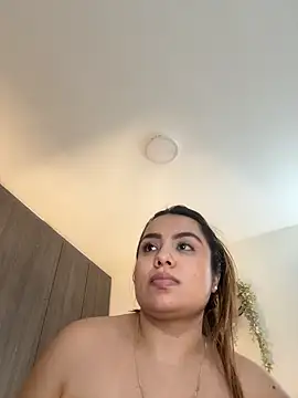 valeria2019hot live sex cam