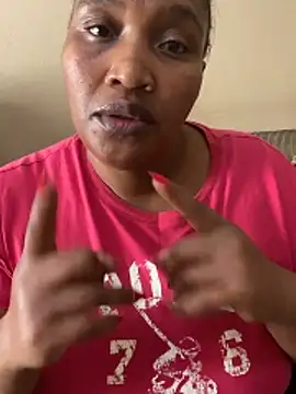 Webcam Model (Amandious) is live