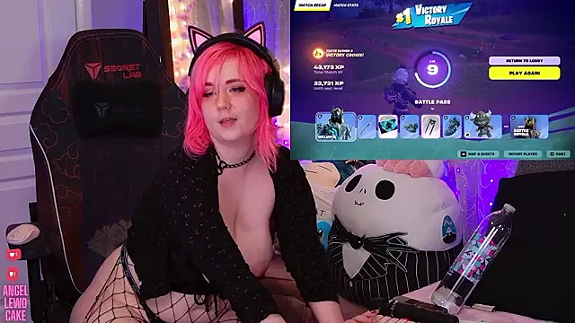 angel-lewd-cake (F young) - Vibe butt plug ctrl🍓Play a game of Fort