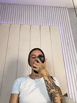 juliacolemann (F teen) - Naked + oil 💦🍆🍒🍑