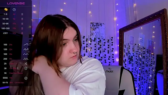 lovelyy_julia - Lovelyy_julia's free webcam - UK Sex Cams