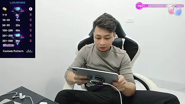 Preview of naughty___asian