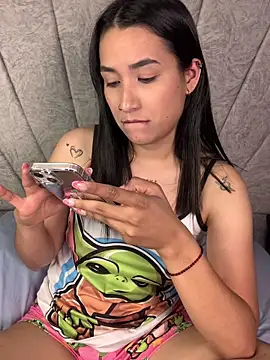 val12777 - Val12777's free webcam - UK Sex Cams