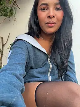 miaroggerss - MIAROGGERSS's free webcam - UK Sex Cams