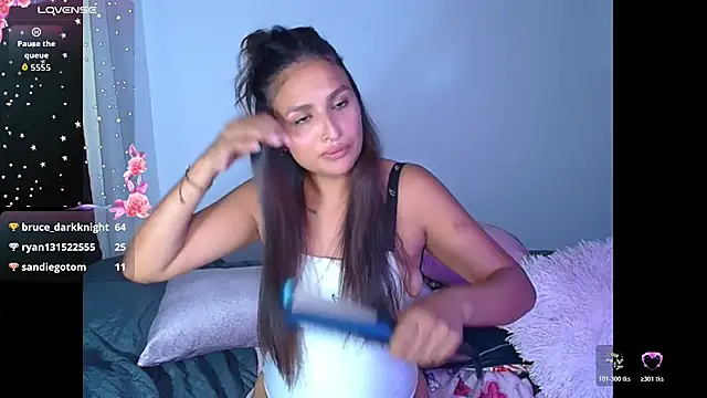 nayarad - NayaraD's free webcam - UK Sex Cams