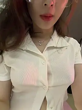 美女meimei_x在线直播