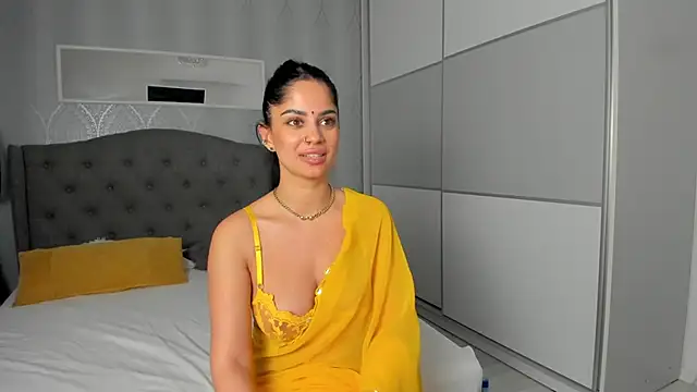 _adelle's Stripchat show and profile