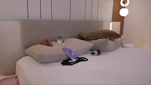 DoviaClaire Live Webcam on Stripchat