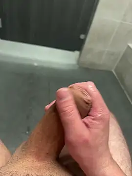 22tt2295 (M young) - Im so close. Make me explode 🍆💦