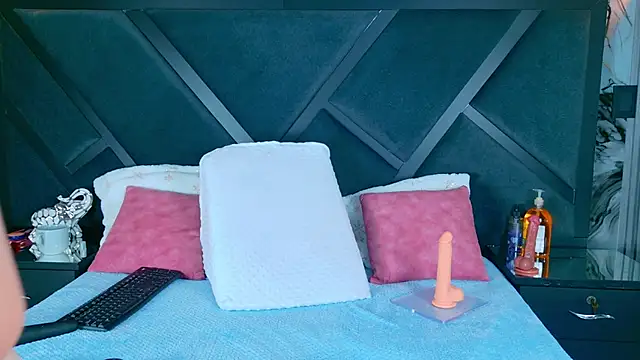 lexyrooss - LexyRooss's free webcam