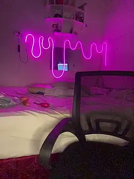 softlady_s33 - SoftLady_S33's free webcam