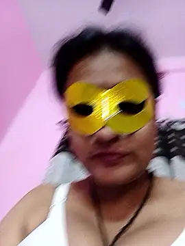 Webcam Model (Gullapi)  is live.Free join now!