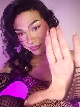 Soyshelly Live Webcam on Stripchat