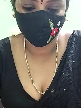 Webcam Model (yoga-mithraa) is live