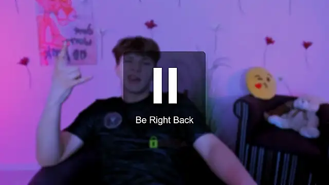 travis_wolf_ (Ask my age) - doggy pose