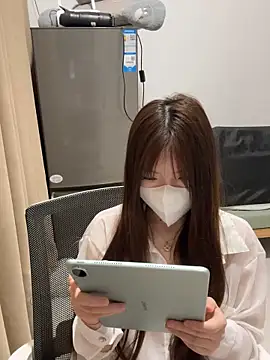 _xiaoxinxin_ (F young) - 重生之系统在手 气运之子不服来战!(转盘比大小)你转我摇