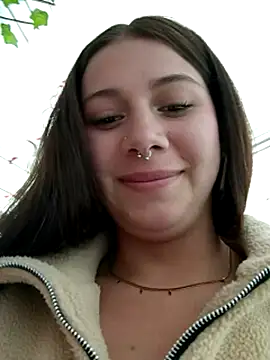 Webcam Model (CharlotteSex_)  is live.Free join now!