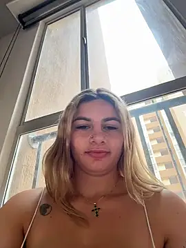 Webcam Model (AtheneaRossi)  is live.Free join now!