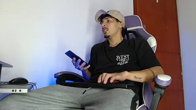 yankees_xxx (M young) - naked me