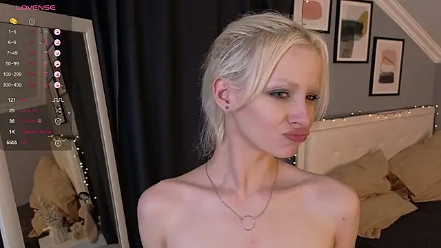 naomi_demio - Naomi_Demio's free webcam - UK Sex Cams