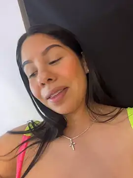 downsonmia - DownsonMia's free webcam - UK Sex Cams