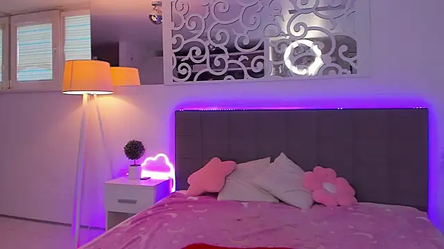 luisaclover - LuisaClover's free webcam - UK Sex Cams