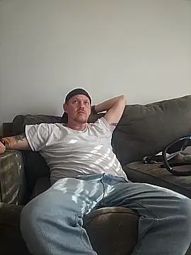 yourmasterisbored - YourMasterisBored's free webcam - UK Sex Cams