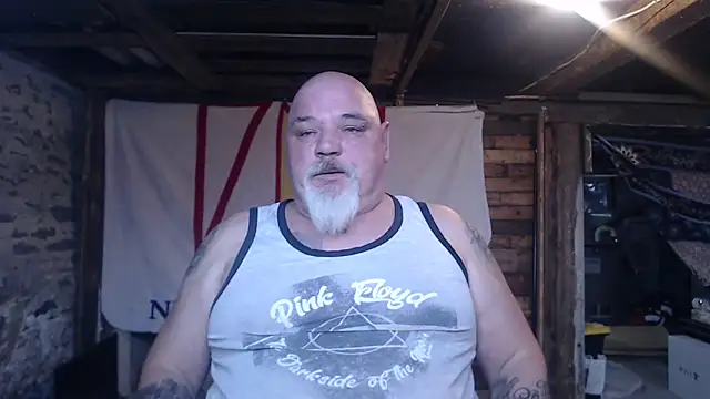 newfiesausage1972 (M mature) - last tipper 5 mins off lovens