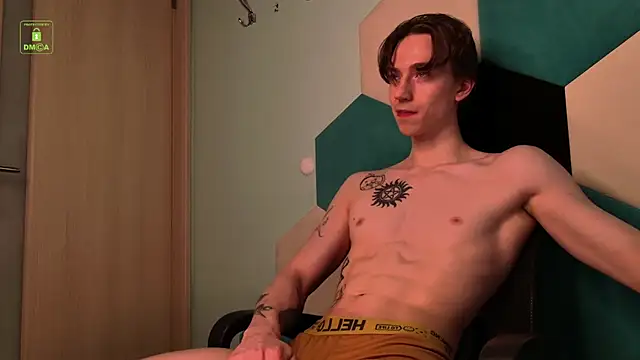 ares_pallini (M young) - a huge cumshow