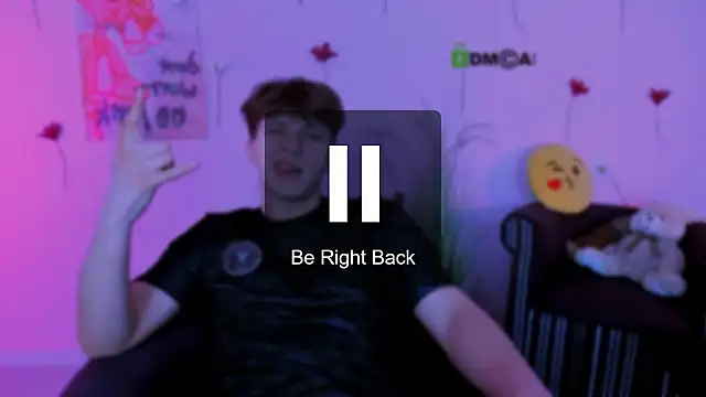 travis_wolf_ (Ask my age) - doggy pose