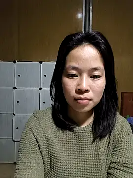 Webcam Model (Cat-meow) is live