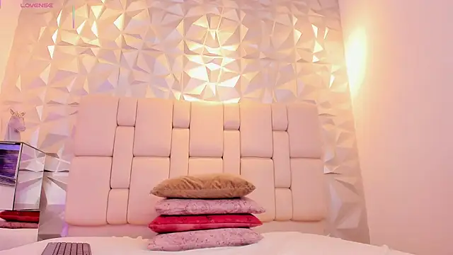 mell_muller - Mell_muller's free webcam