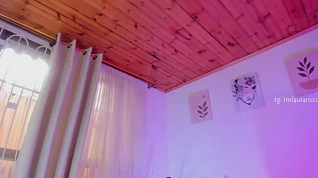 lauraricci__ - Lauraricci__'s free webcam