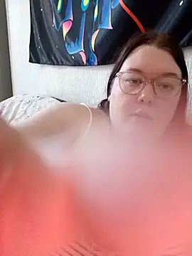 sexycurvyemilyy - Sexycurvyemilyy's free webcam