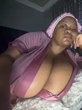 chubbykarisma27 - Chubbykarisma27's free webcam