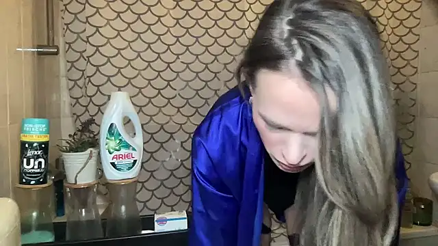 vinique99 - Vinique99's free webcam