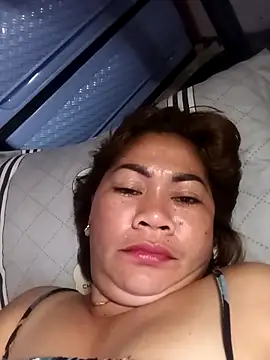 sweetchubbymommy_02 - SweetChubbyMommy_02's free webcam - UK Sex Cams