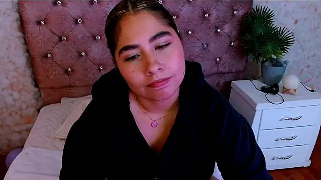 Sofiazaf_ webcam stripchat model stream image