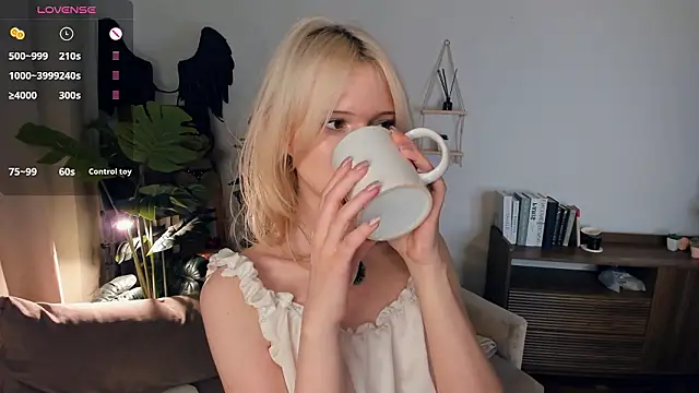 LaureMestler live sex cam