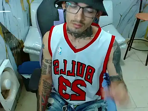 boy_tatto77 (M young) - MASTURBATE NAKED