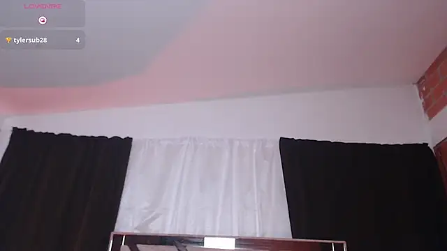 AGATHAA_WHITE live sex cam