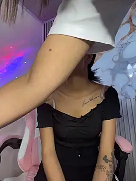 Webcam Model (CELESTE_-EC)  is live.Free join now!