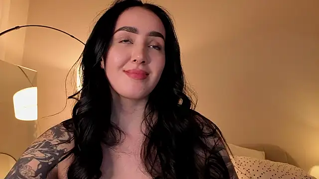 kimkhallifa - KimKhallifa's free webcam - UK Sex Cams